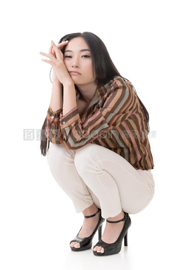 香烟与手铐